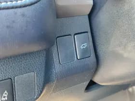 Toyota RAV4 thumbnail 18