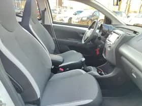 Toyota Aygo thumbnail 14