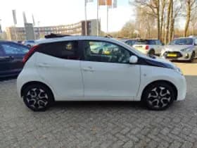 Toyota Aygo thumbnail 6