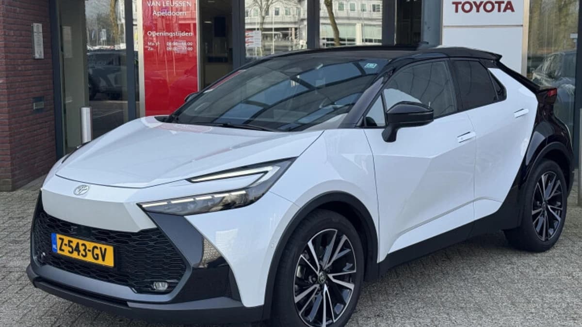Toyota C hr — foto 1