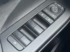 Toyota C hr thumbnail 17