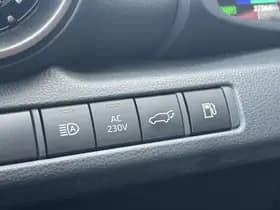 Toyota C hr thumbnail 18
