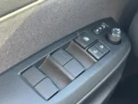 Toyota Yaris thumbnail 51