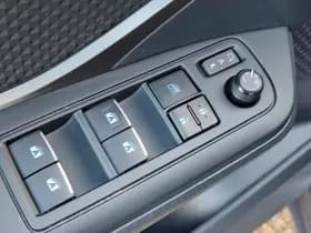 Toyota C hr thumbnail 15