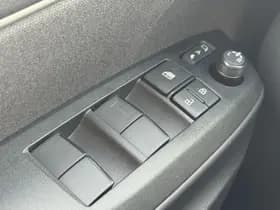 Toyota Yaris thumbnail 17