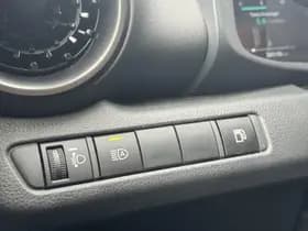 Toyota C hr thumbnail 18