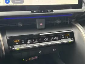 Toyota C hr thumbnail 26