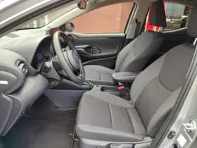 Toyota Yaris thumbnail 14