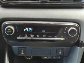 Toyota Yaris thumbnail 28