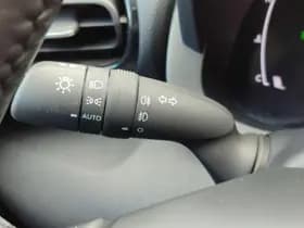 Toyota Yaris thumbnail 38