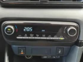 Toyota Yaris thumbnail 65