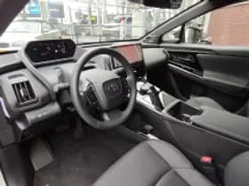 Toyota bZ4X thumbnail 4