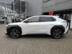 Toyota bZ4X thumbnail 48