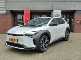 Toyota bZ4X thumbnail 85