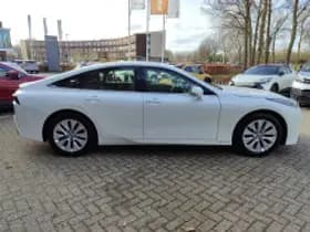 Toyota Mirai thumbnail 6