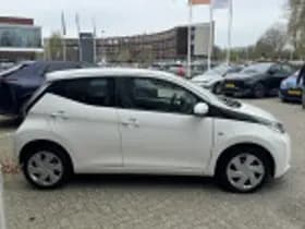 Toyota Aygo thumbnail 37