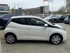 Toyota Aygo thumbnail 6