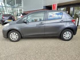 Toyota Yaris thumbnail 11