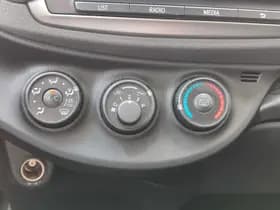 Toyota Yaris thumbnail 21