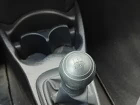 Toyota Yaris thumbnail 22