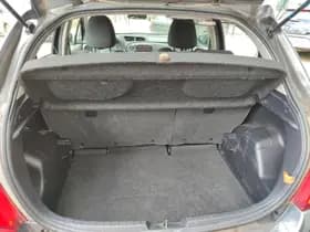Toyota Yaris thumbnail 24