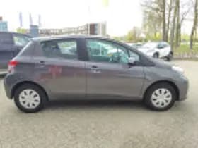 Toyota Yaris thumbnail 34