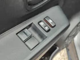 Toyota Yaris thumbnail 38