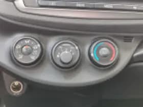 Toyota Yaris thumbnail 43