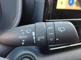 Toyota Yaris thumbnail 23