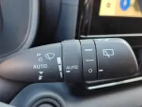 Toyota Yaris thumbnail 59