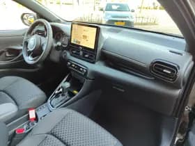 Toyota Yaris thumbnail 8