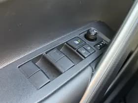 Toyota Corolla thumbnail 17