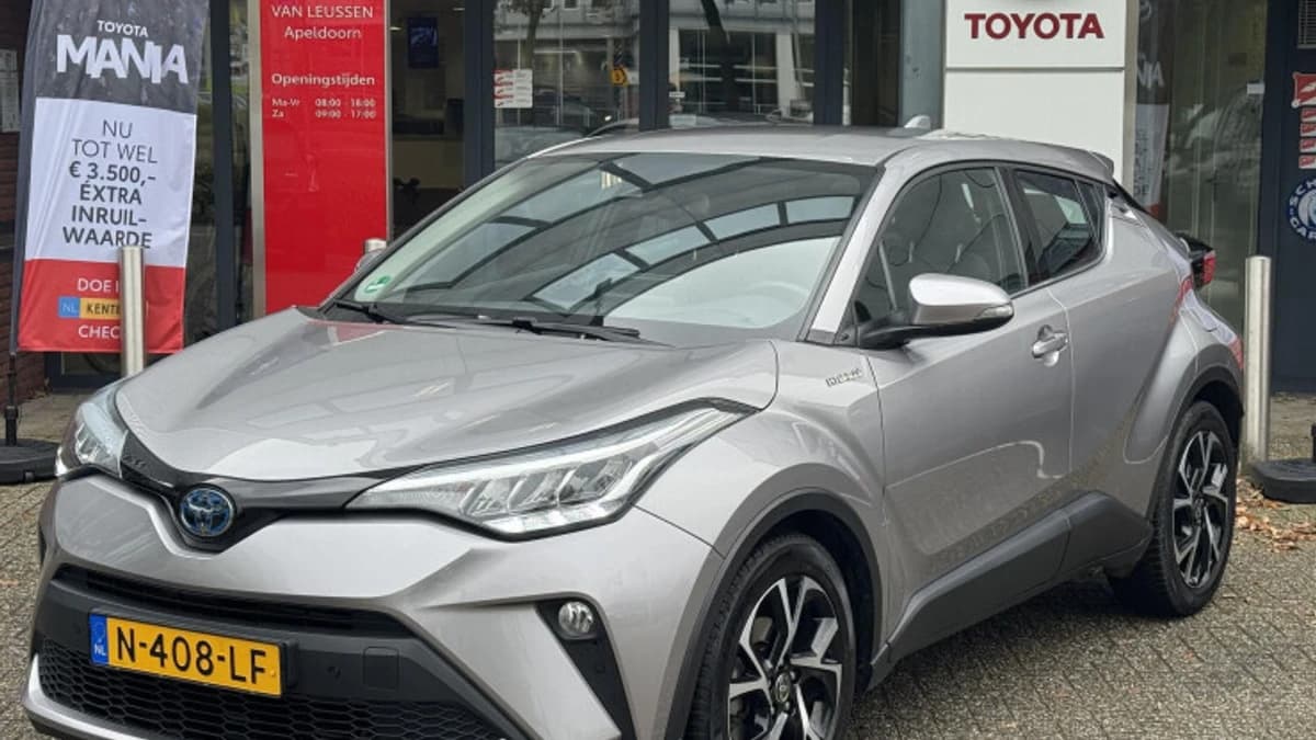 Toyota C hr — foto 1