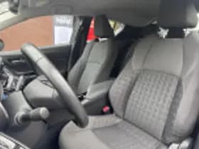 Toyota C hr thumbnail 40