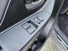 Toyota Yaris thumbnail 13