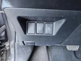 Toyota Yaris thumbnail 16
