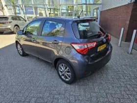 Toyota Yaris thumbnail 3