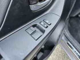 Toyota Yaris thumbnail 40