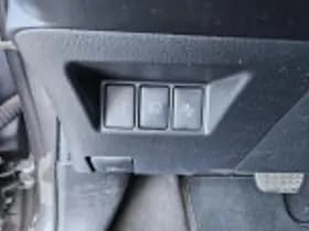 Toyota Yaris thumbnail 43
