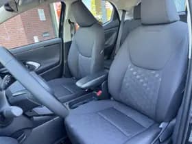 Toyota Yaris thumbnail 13
