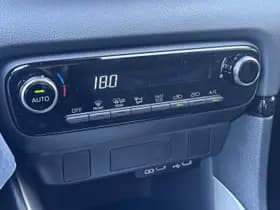 Toyota Yaris thumbnail 25