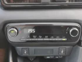 Toyota Yaris thumbnail 50