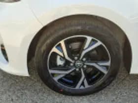 Toyota Yaris thumbnail 57