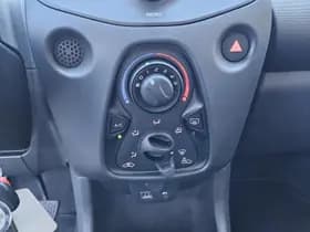 Toyota Aygo thumbnail 18