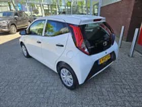Toyota Aygo thumbnail 3