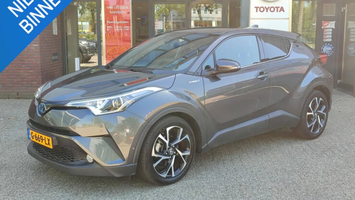 Toyota C hr — foto 1