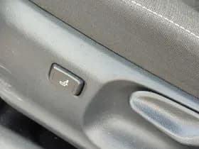 Toyota Yaris thumbnail 16