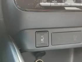 Toyota Yaris thumbnail 30