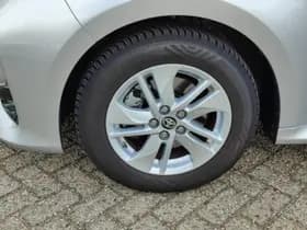 Toyota Yaris thumbnail 35