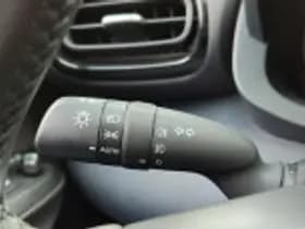 Toyota Yaris thumbnail 59